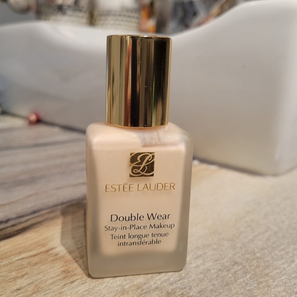 Estée Lauder Foundation
